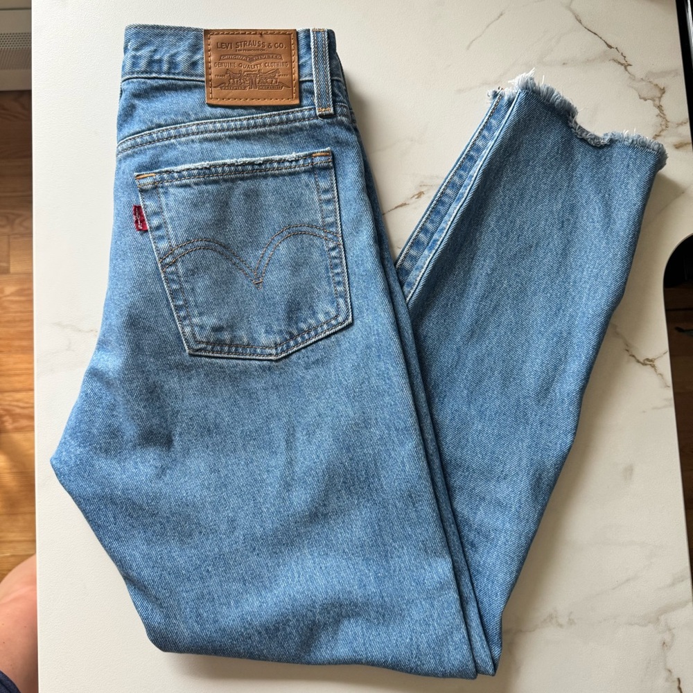Levi’s Premium Wedgie Jeans - Picture 1 of 6
